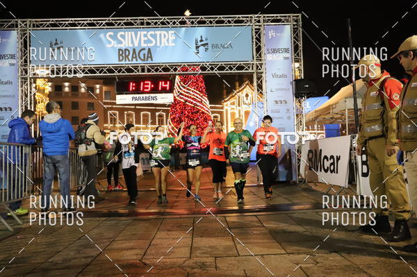 Buy your photos of the eventSao Silvestre Braga on Fotop