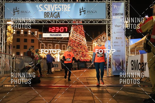 Buy your photos of the eventSao Silvestre Braga on Fotop
