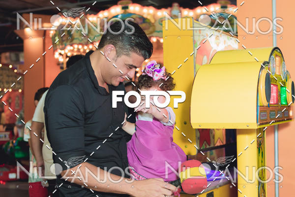 Buy your photos of the eventAniversrio de Luiza Valentina on Fotop