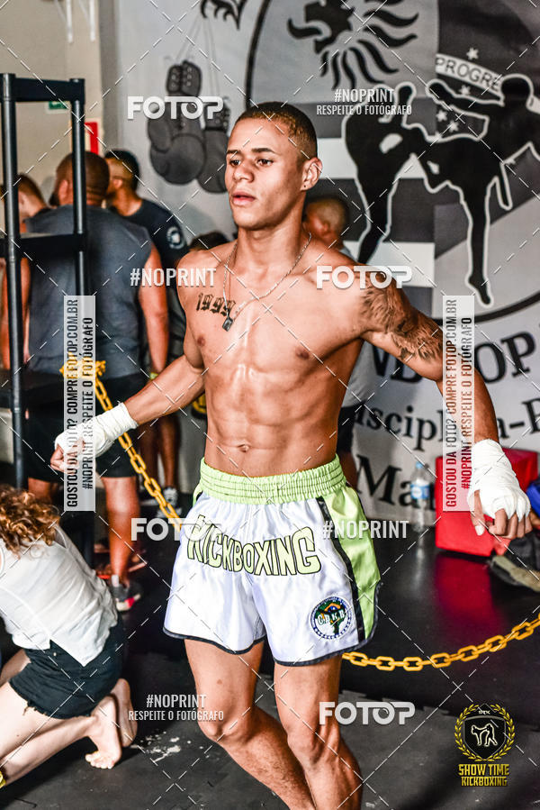 Buy your photos of the eventShow Time Kickboxing 11  (15/12/2019) on Fotop