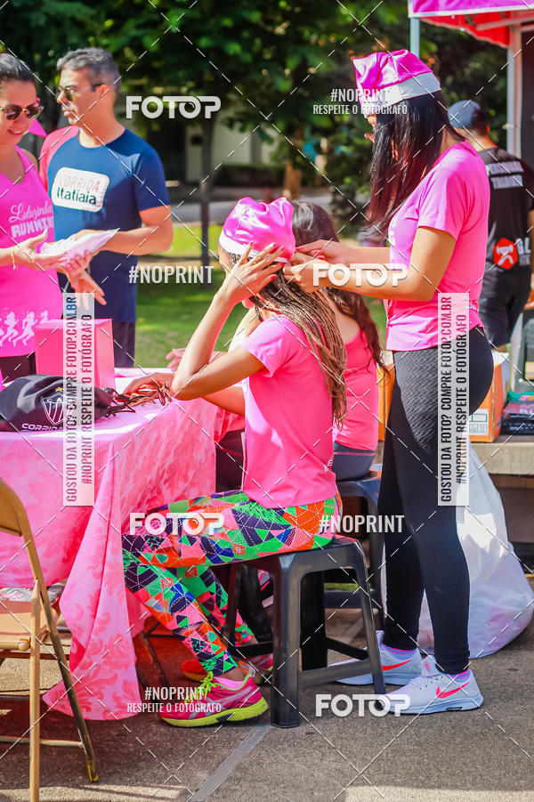 Buy your photos of the eventTreino Luluzinhas Running - Especial de Natal on Fotop