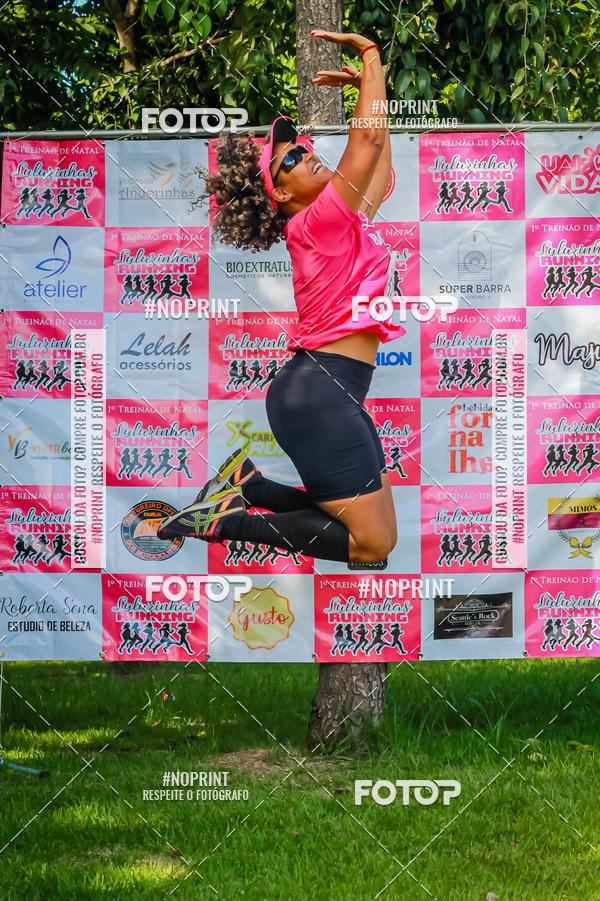 Buy your photos of the eventTreino Luluzinhas Running - Especial de Natal on Fotop