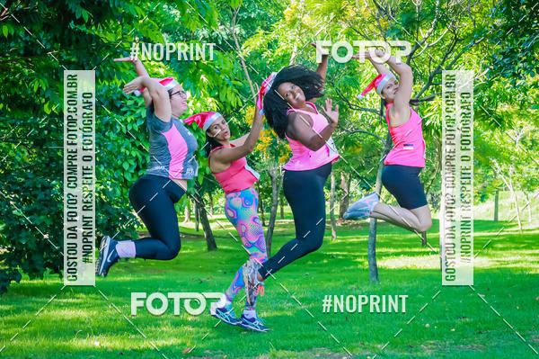 Buy your photos of the eventTreino Luluzinhas Running - Especial de Natal on Fotop