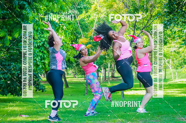 Buy your photos of the eventTreino Luluzinhas Running - Especial de Natal on Fotop