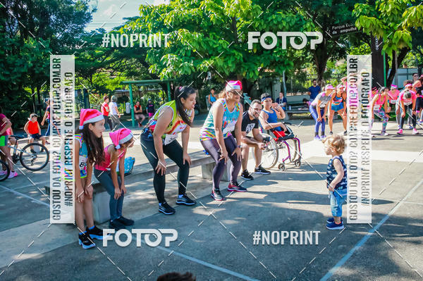 Buy your photos of the eventTreino Luluzinhas Running - Especial de Natal on Fotop