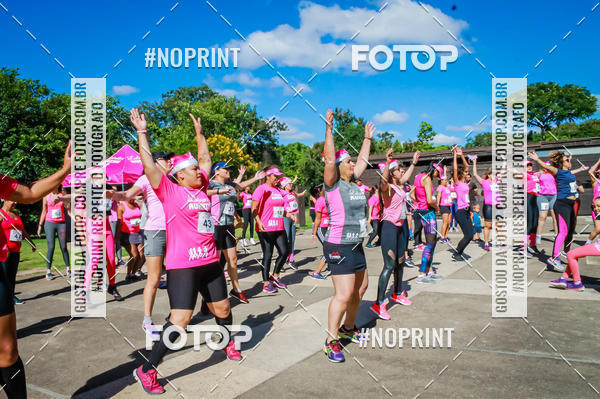 Buy your photos of the eventTreino Luluzinhas Running - Especial de Natal on Fotop
