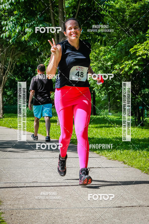 Buy your photos of the eventTreino Luluzinhas Running - Especial de Natal on Fotop