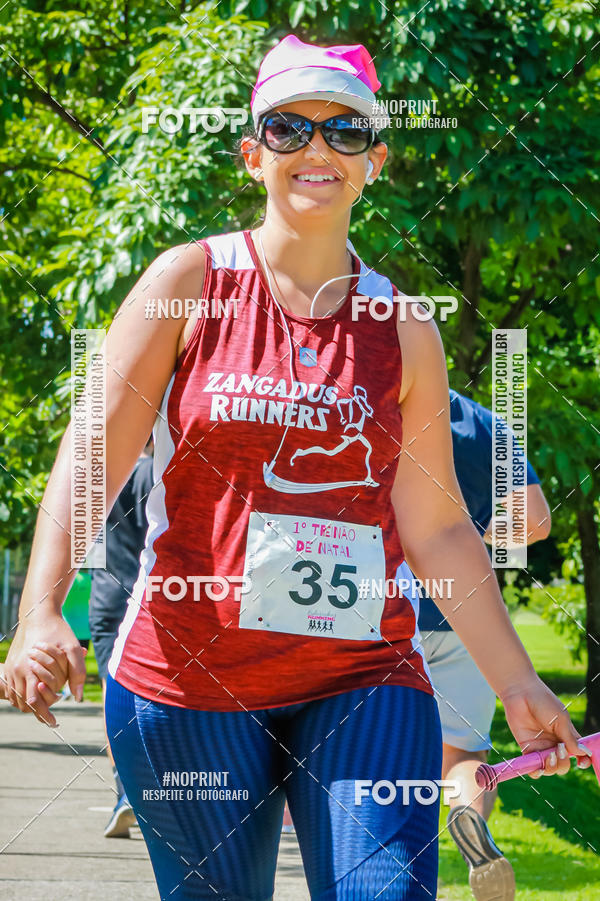 Buy your photos of the eventTreino Luluzinhas Running - Especial de Natal on Fotop