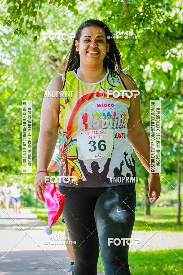 Buy your photos of the eventTreino Luluzinhas Running - Especial de Natal on Fotop