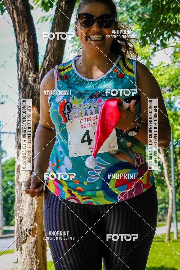 Buy your photos of the eventTreino Luluzinhas Running - Especial de Natal on Fotop
