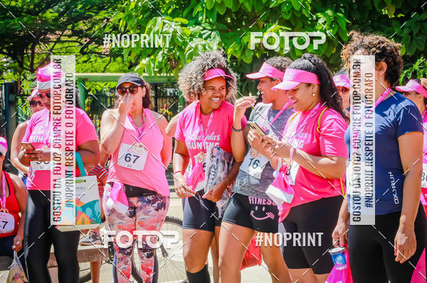Buy your photos of the eventTreino Luluzinhas Running - Especial de Natal on Fotop