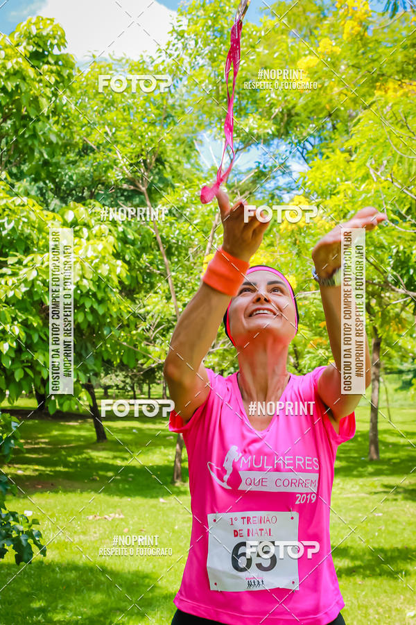 Buy your photos of the eventTreino Luluzinhas Running - Especial de Natal on Fotop