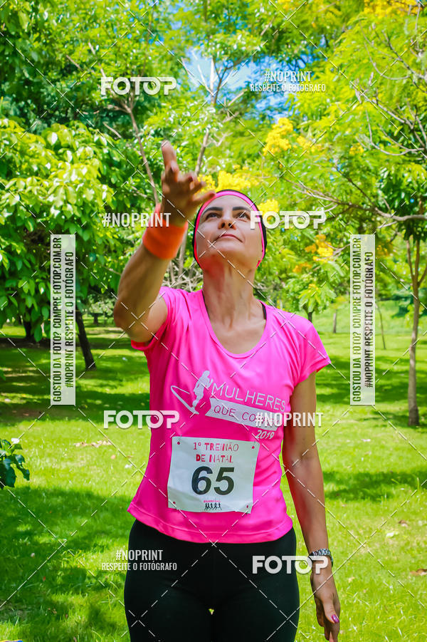 Buy your photos of the eventTreino Luluzinhas Running - Especial de Natal on Fotop