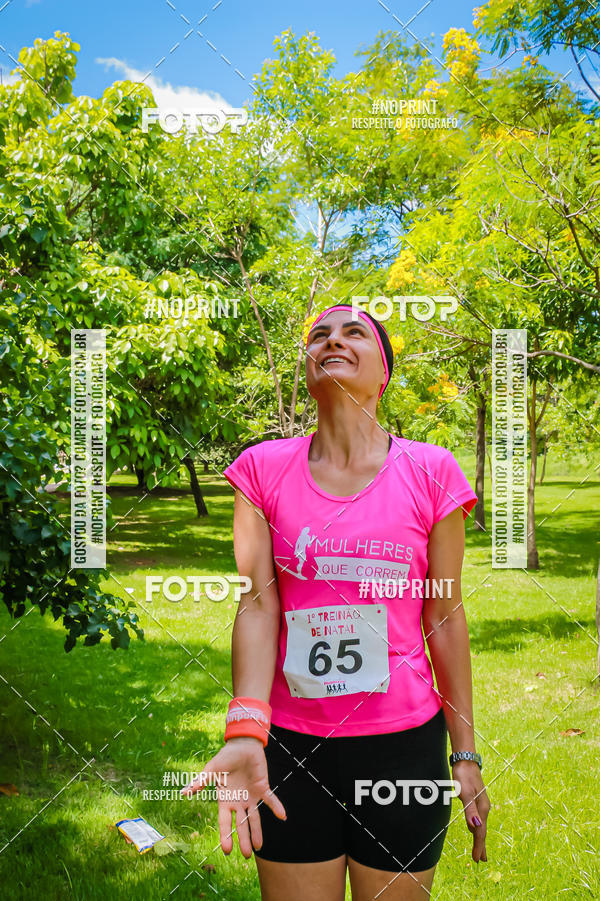 Buy your photos of the eventTreino Luluzinhas Running - Especial de Natal on Fotop