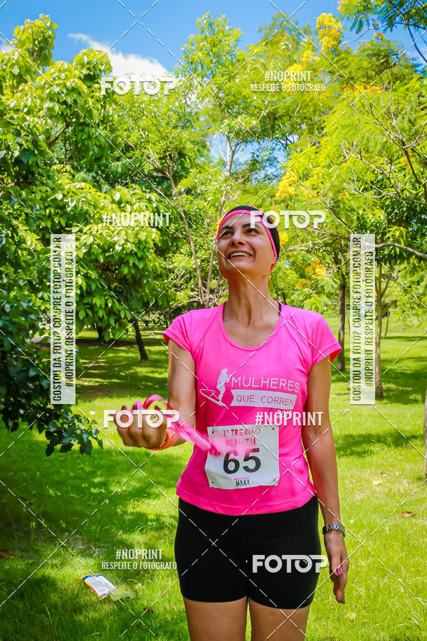 Buy your photos of the eventTreino Luluzinhas Running - Especial de Natal on Fotop