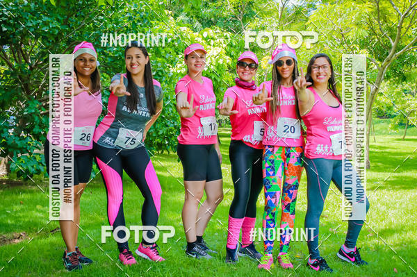 Buy your photos of the eventTreino Luluzinhas Running - Especial de Natal on Fotop
