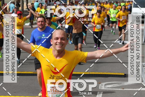 Buy your photos of the eventDez Milhas Garoto - Vila Velha on Fotop