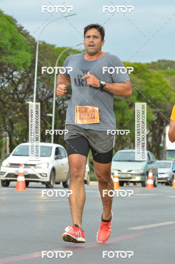 Buy your photos of the eventCorrida Mulher-Maravilha - Bras�lia on Fotop