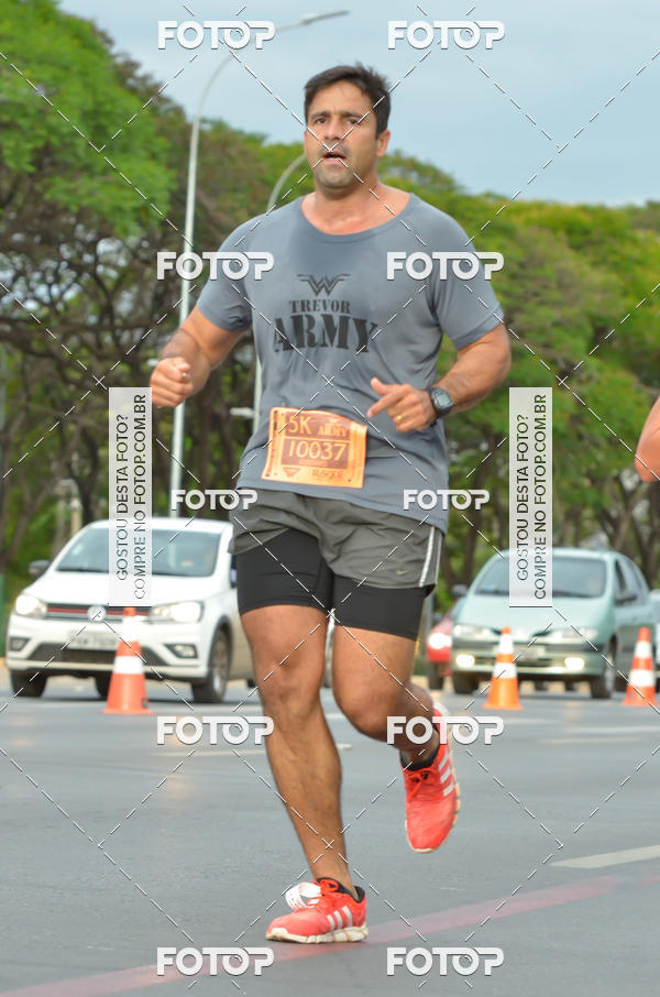 Buy your photos of the eventCorrida Mulher-Maravilha - Bras�lia on Fotop