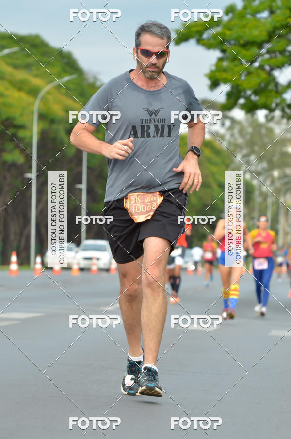 Buy your photos of the eventCorrida Mulher-Maravilha - Bras�lia on Fotop