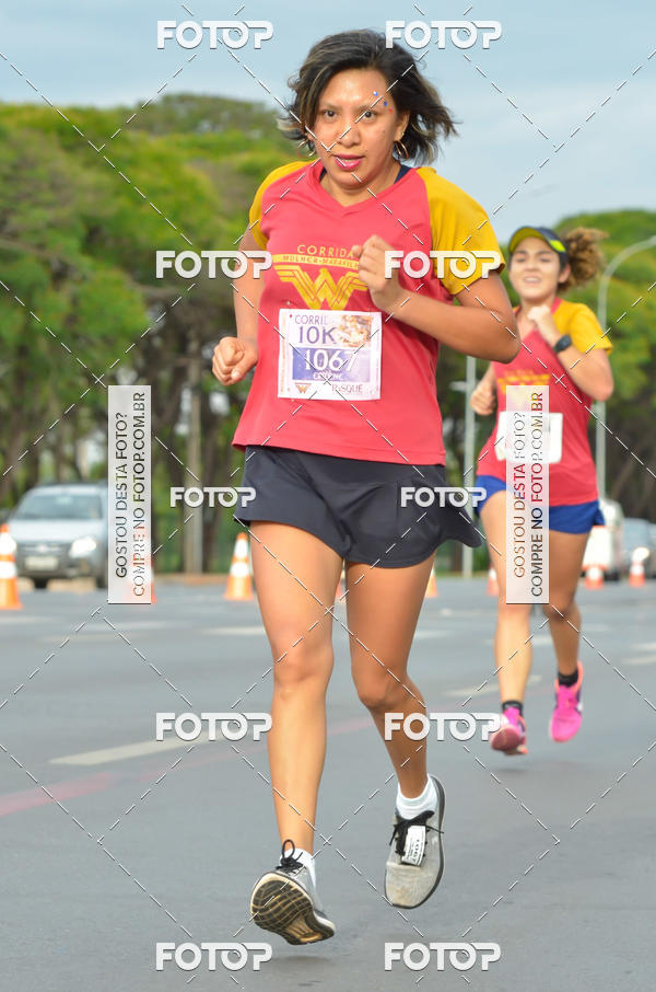 Achetez vos photos de l'vnementCorrida Mulher-Maravilha - Braslia sur Fotop