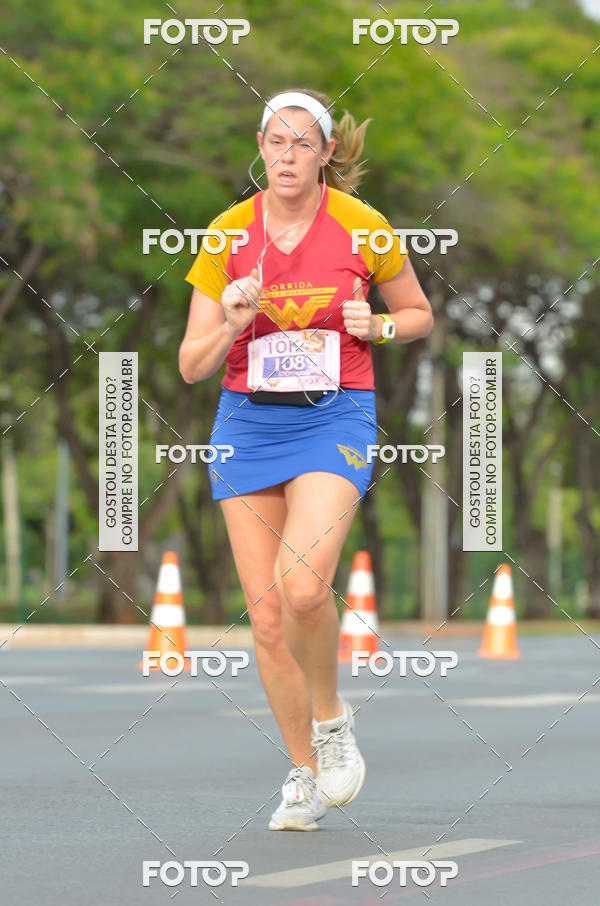 Achetez vos photos de l'vnementCorrida Mulher-Maravilha - Braslia sur Fotop