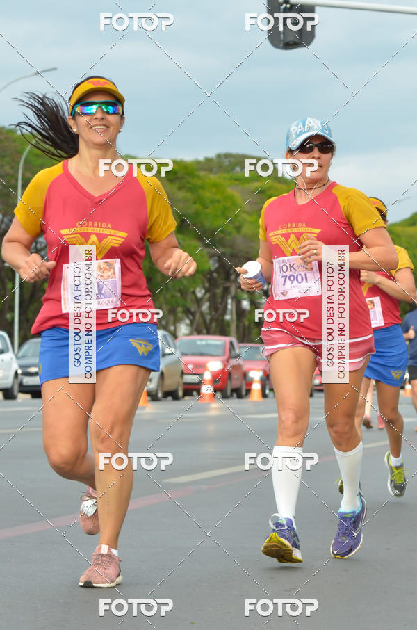 Achetez vos photos de l'vnementCorrida Mulher-Maravilha - Braslia sur Fotop