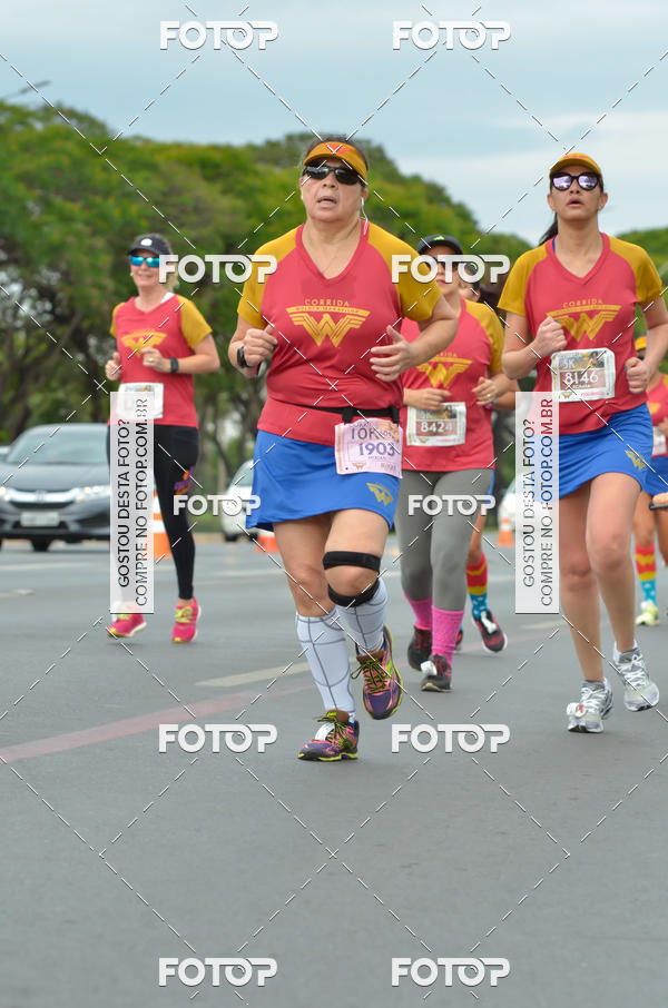 Buy your photos of the eventCorrida Mulher-Maravilha - Bras�lia on Fotop