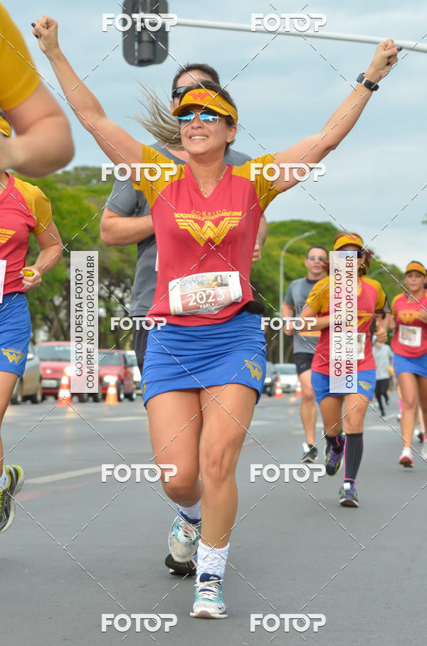 Achetez vos photos de l'vnementCorrida Mulher-Maravilha - Braslia sur Fotop