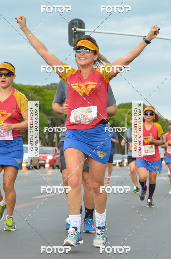 Achetez vos photos de l'vnementCorrida Mulher-Maravilha - Braslia sur Fotop