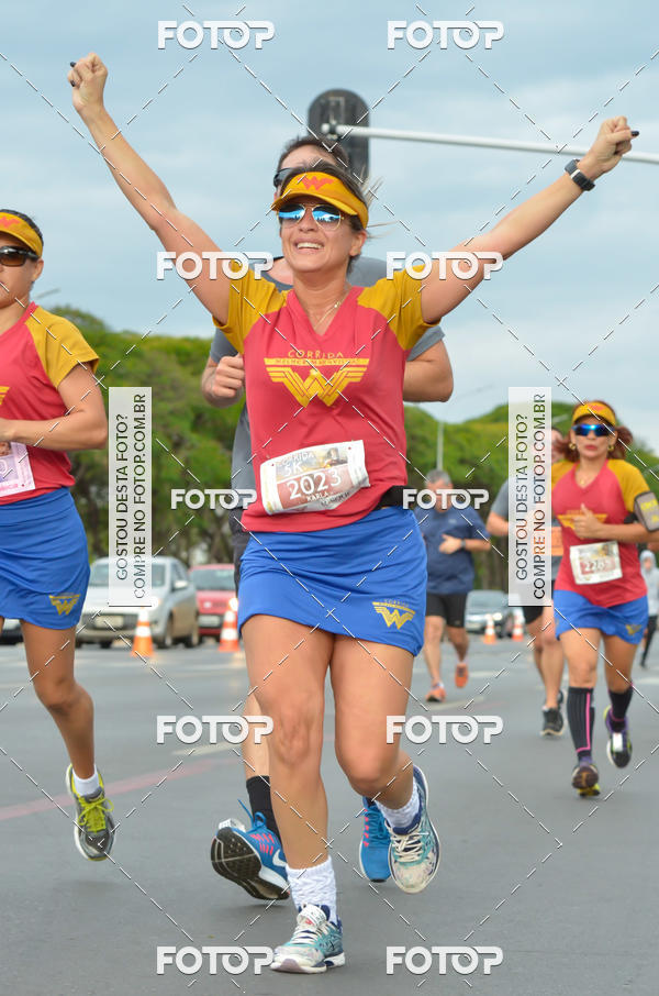 Achetez vos photos de l'vnementCorrida Mulher-Maravilha - Braslia sur Fotop