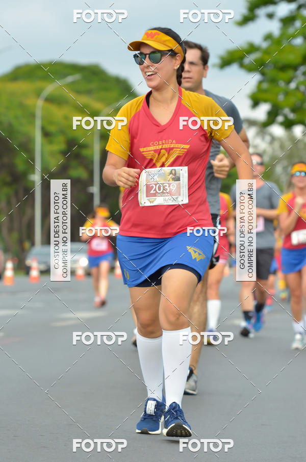 Achetez vos photos de l'vnementCorrida Mulher-Maravilha - Braslia sur Fotop
