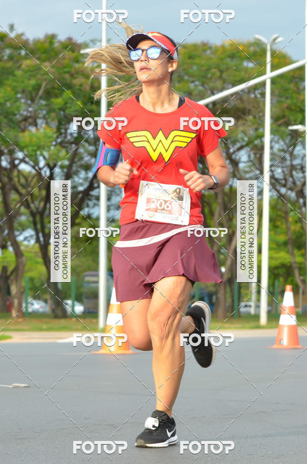 Achetez vos photos de l'vnementCorrida Mulher-Maravilha - Braslia sur Fotop