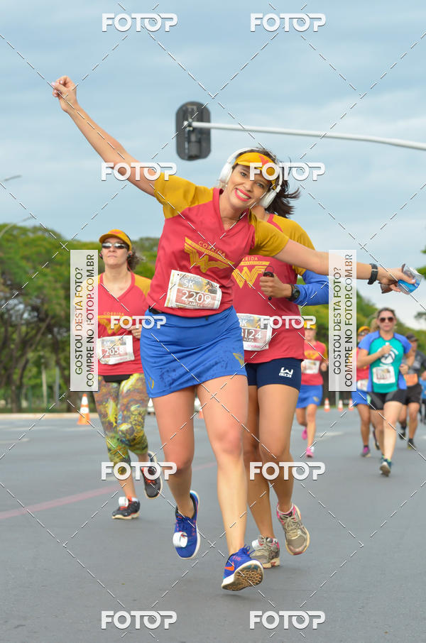 Buy your photos of the eventCorrida Mulher-Maravilha - Bras�lia on Fotop