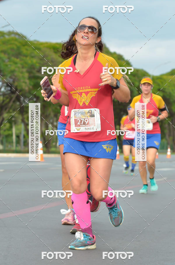 Buy your photos of the eventCorrida Mulher-Maravilha - Bras�lia on Fotop