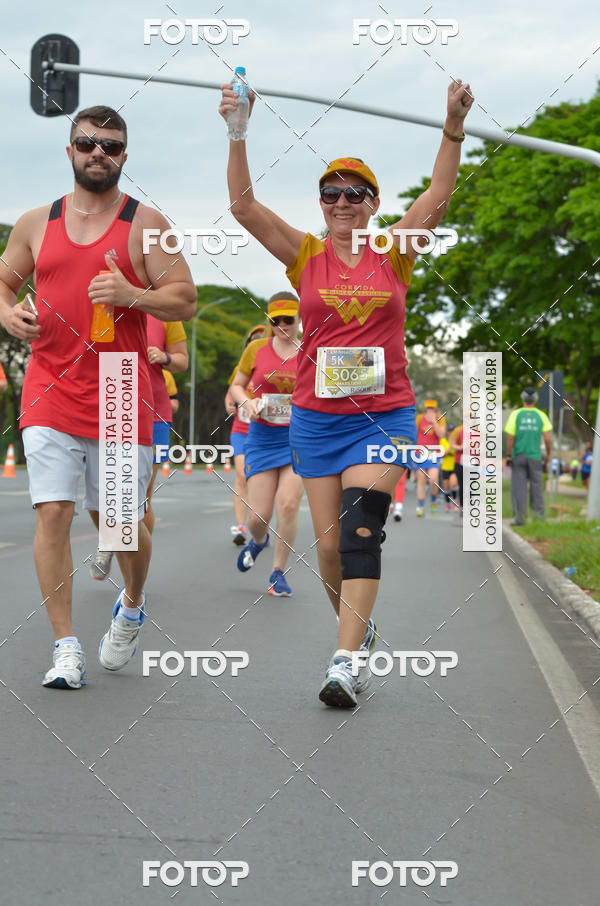 Buy your photos of the eventCorrida Mulher-Maravilha - Bras�lia on Fotop