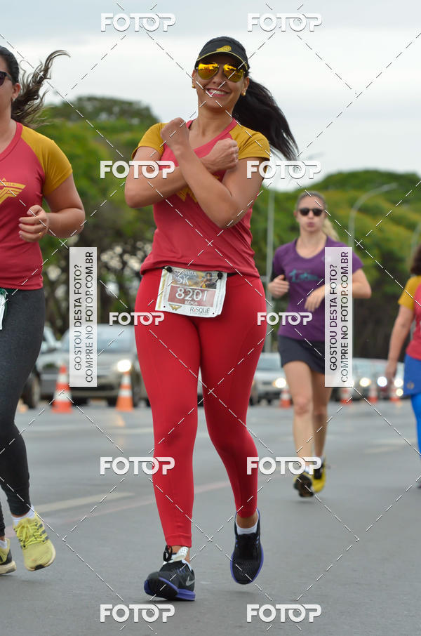 Buy your photos of the eventCorrida Mulher-Maravilha - Bras�lia on Fotop