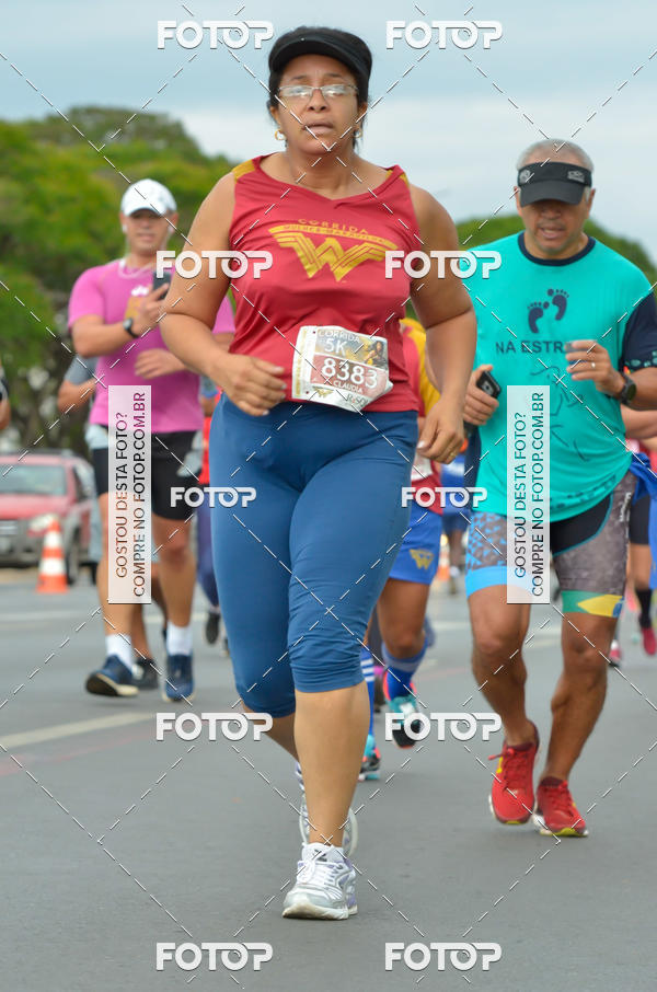 Buy your photos of the eventCorrida Mulher-Maravilha - Bras�lia on Fotop