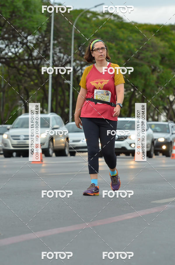 Buy your photos of the eventCorrida Mulher-Maravilha - Bras�lia on Fotop
