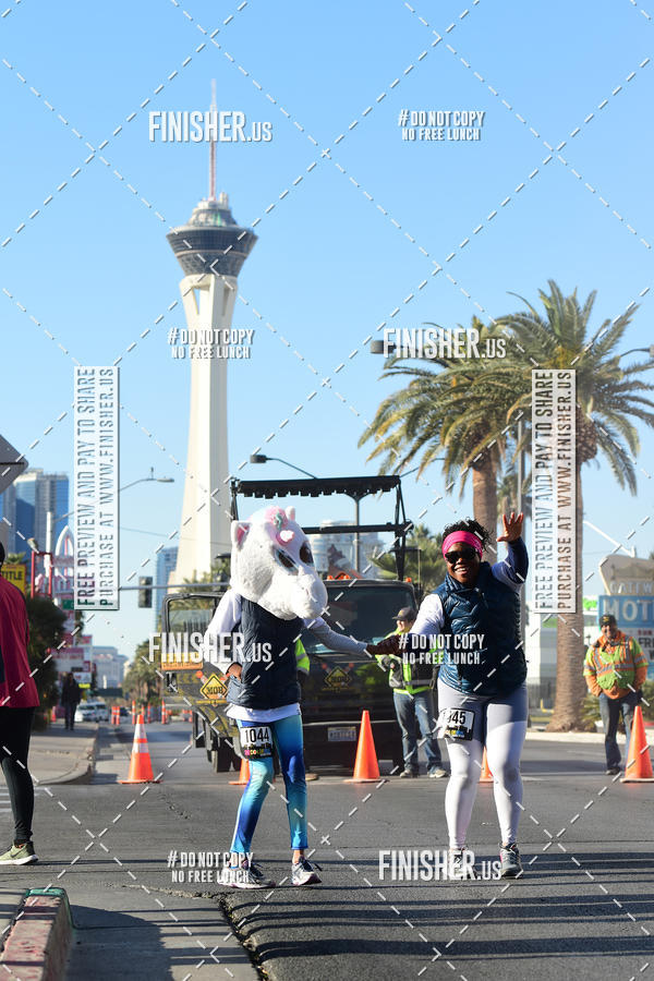 Buy your photos of the eventThe Color Run | Las Vegas on Fotop