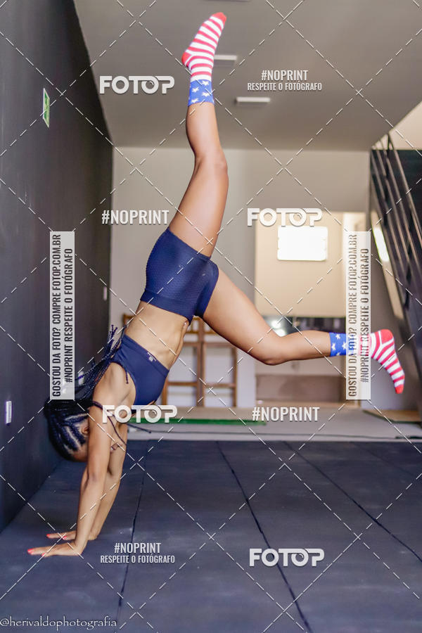 Buy your photos of the eventCROSSFIT ASSIS-SP FBIO E POLLYANA on Fotop