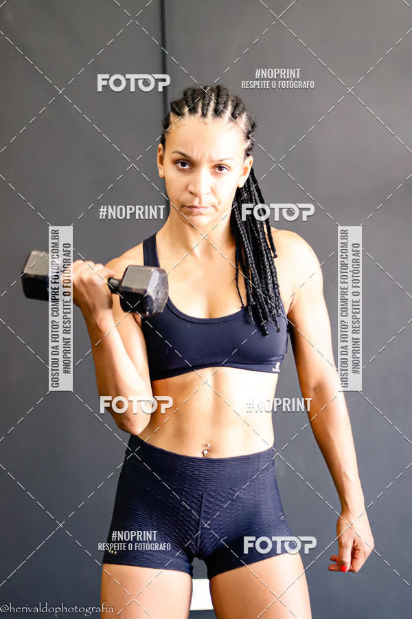 Buy your photos of the eventCROSSFIT ASSIS-SP FBIO E POLLYANA on Fotop