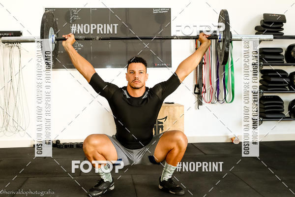 Buy your photos of the eventCROSSFIT ASSIS-SP FBIO E POLLYANA on Fotop