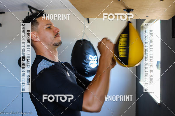 Buy your photos of the eventCROSSFIT ASSIS-SP FBIO E POLLYANA on Fotop