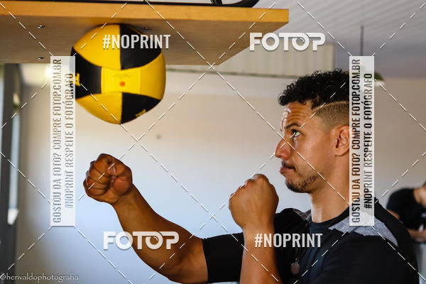 Buy your photos of the eventCROSSFIT ASSIS-SP FBIO E POLLYANA on Fotop