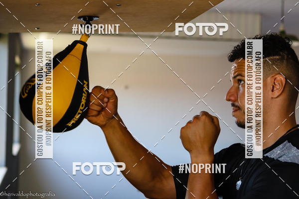 Buy your photos of the eventCROSSFIT ASSIS-SP FBIO E POLLYANA on Fotop