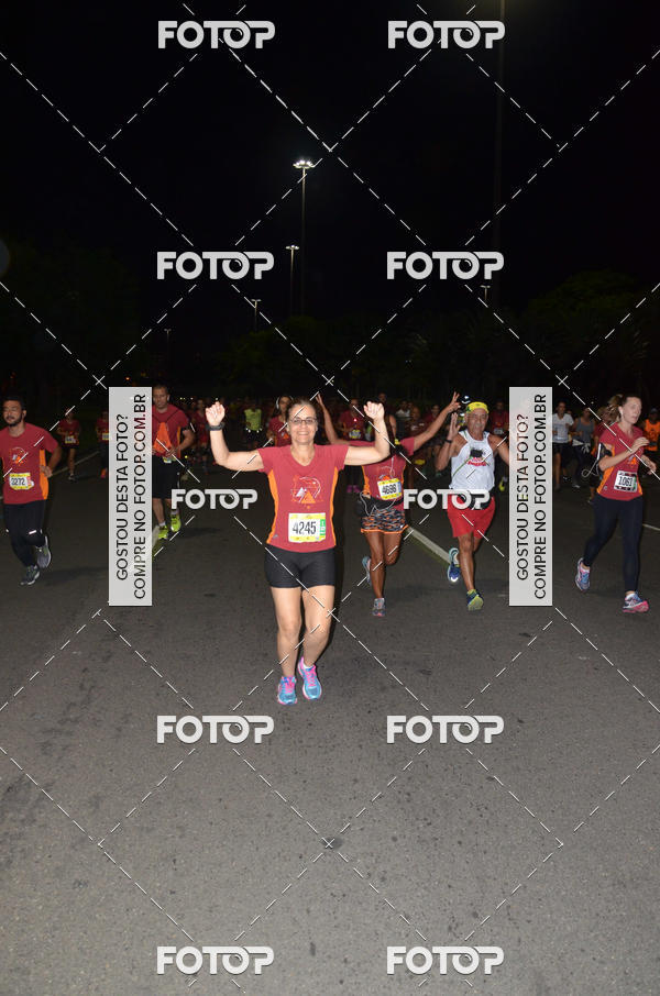 Buy your photos of the eventRun The Night - Rio de Janeiro on Fotop