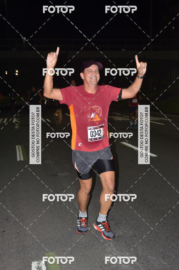 Buy your photos of the eventRun The Night - Rio de Janeiro on Fotop