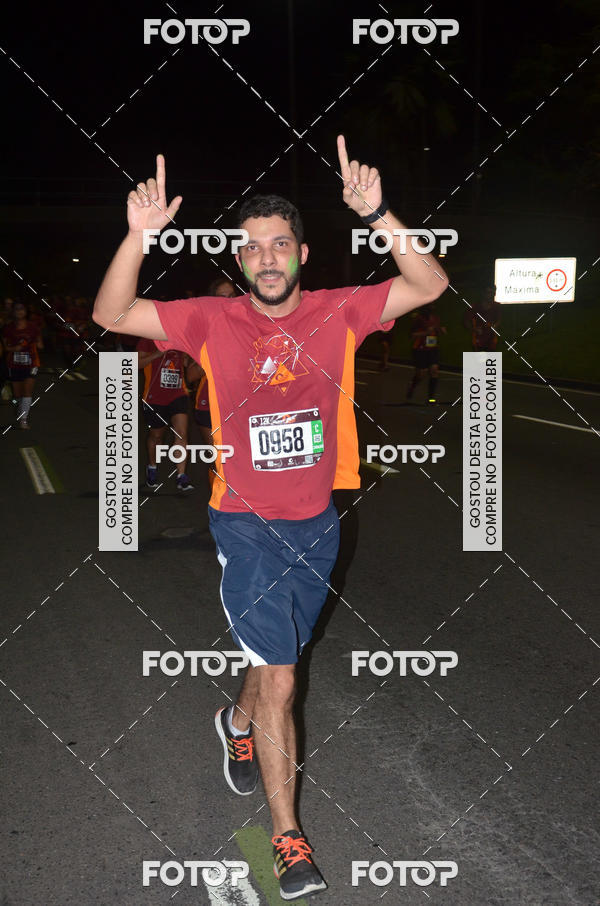 Buy your photos of the eventRun The Night - Rio de Janeiro on Fotop