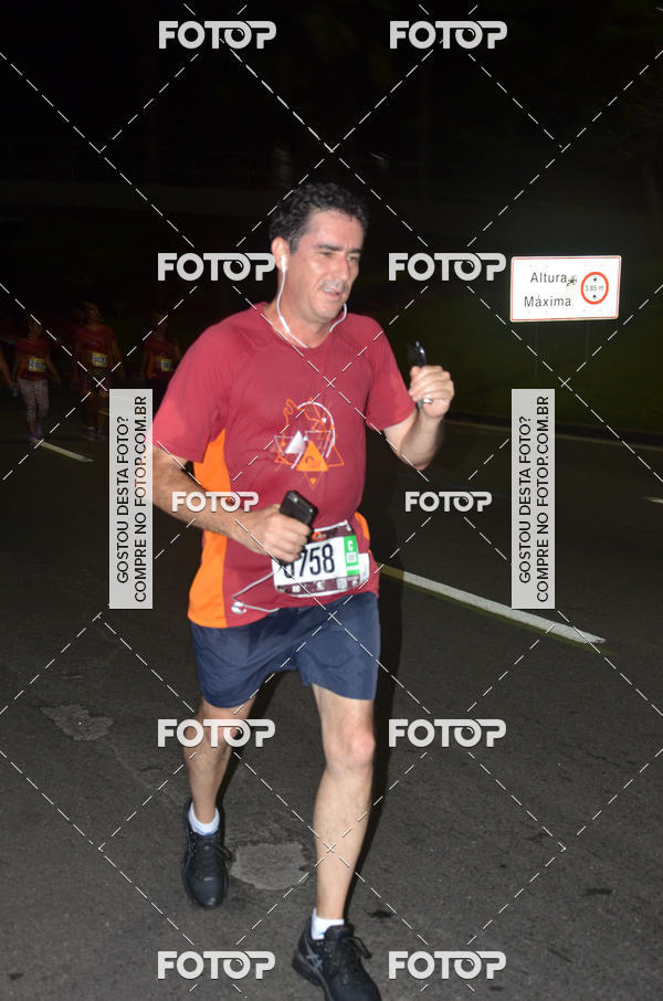 Buy your photos of the eventRun The Night - Rio de Janeiro on Fotop